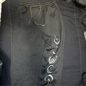 SHEIN Black Sweatpants with pockets and Moon Phases Design size large